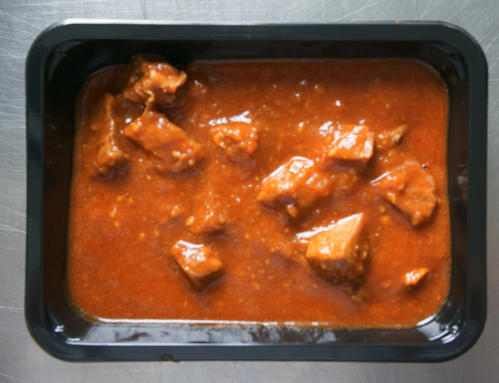 'A-la-Carte' Beef Madras Ready Meal - Image 2