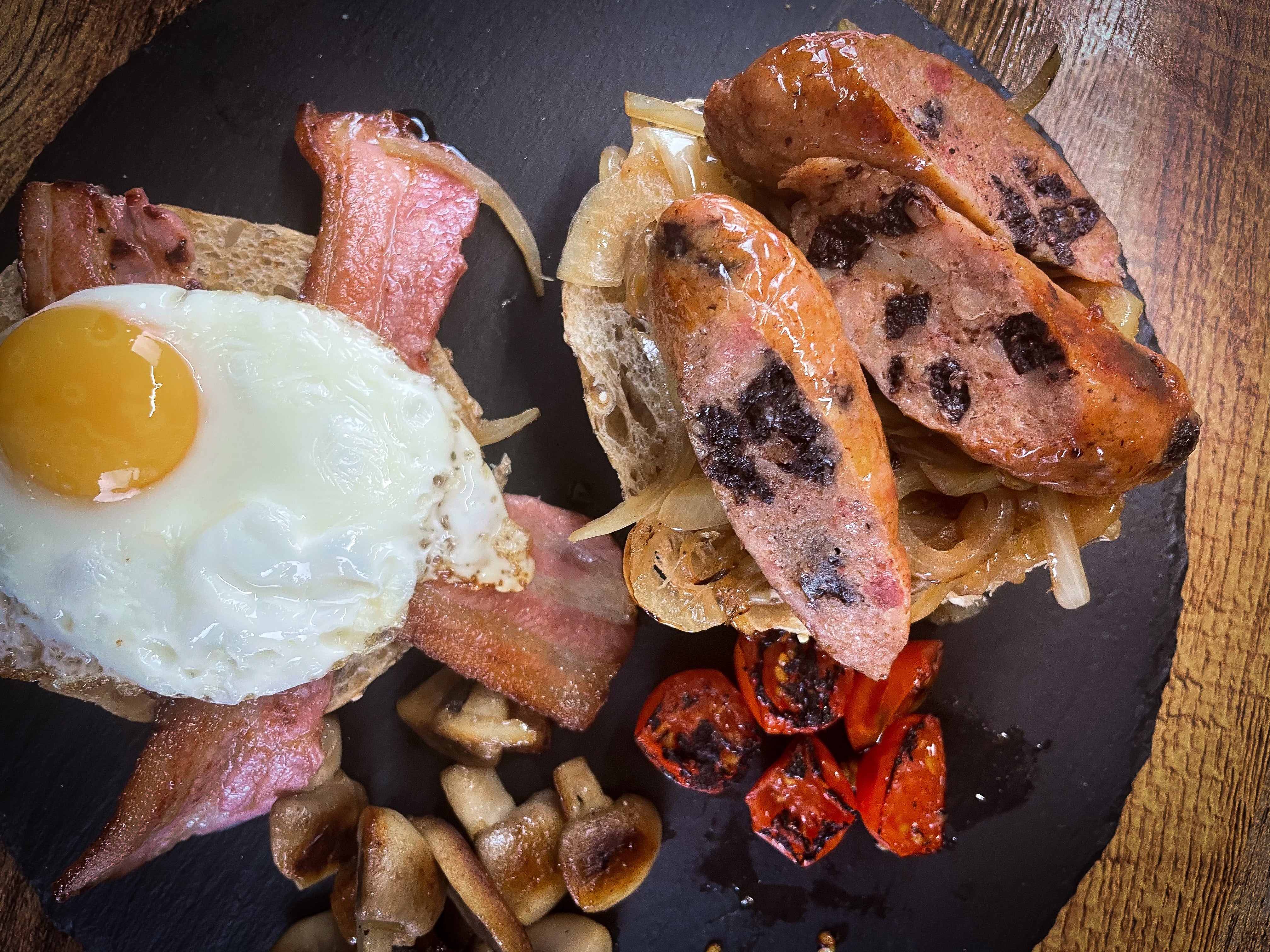 Pork, Tomato, Black Pudding and Mushroom Sausage 5 per pack - Image 3
