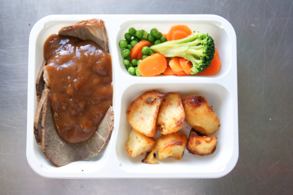 Classic Roast Beef, Vegetables, Roast Potatoes & Gravy - Image 3